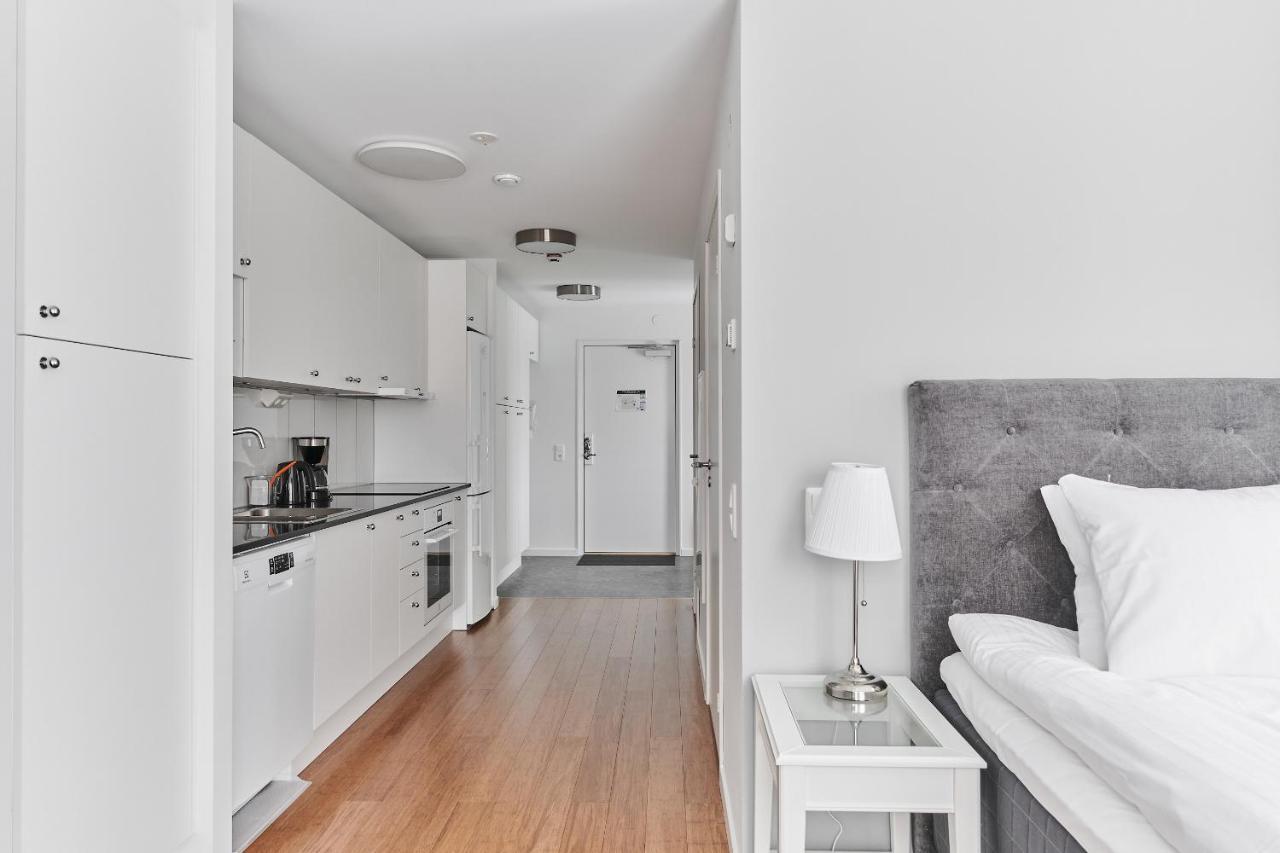 Continental Apartment Hotel Knivsta Knivsta  Экстерьер фото