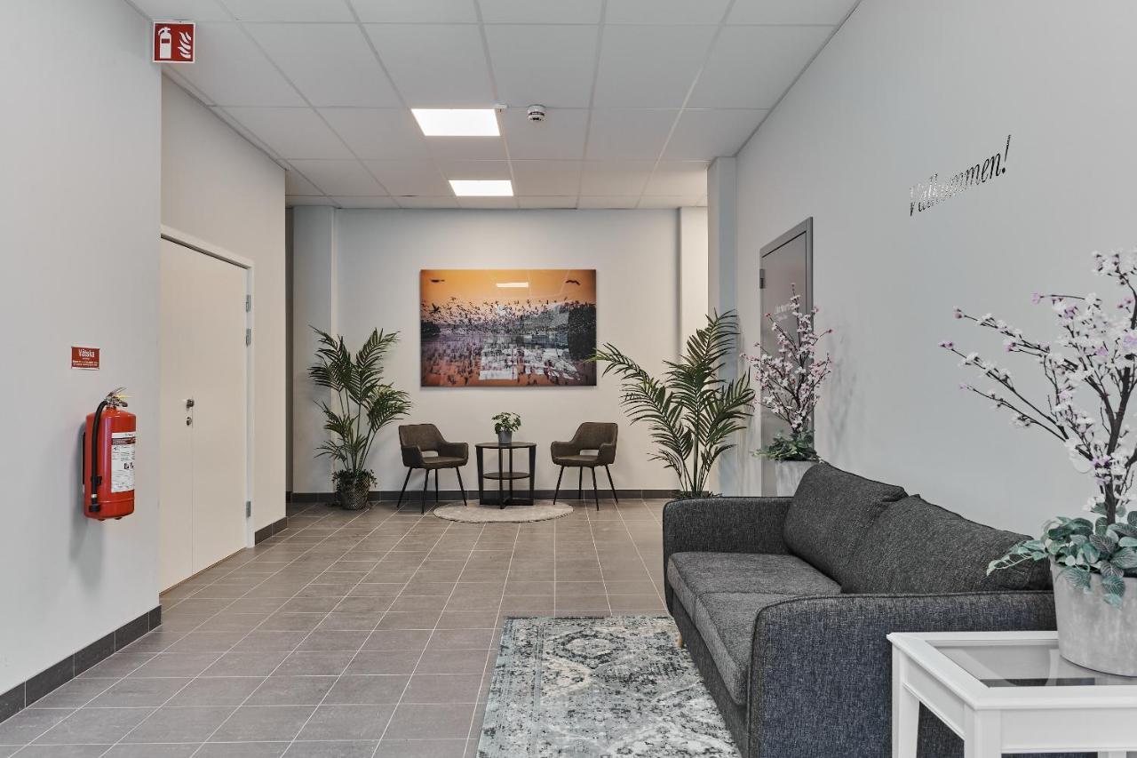 Continental Apartment Hotel Knivsta Knivsta  Экстерьер фото
