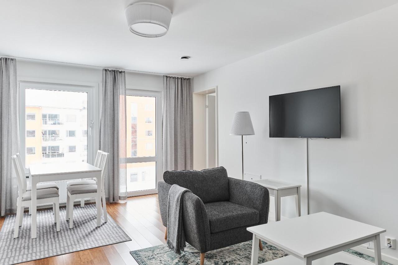 Continental Apartment Hotel Knivsta Knivsta  Экстерьер фото