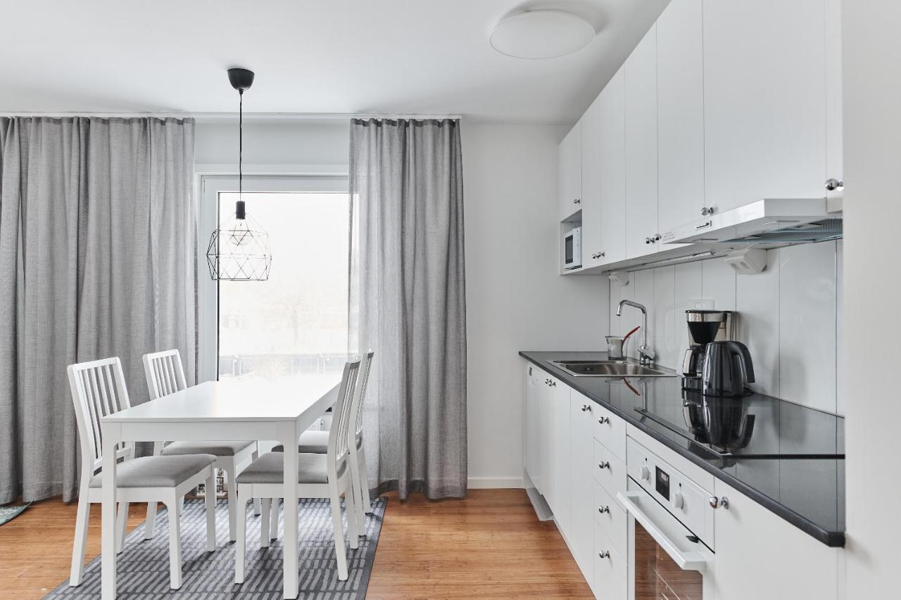 Continental Apartment Hotel Knivsta Knivsta  Экстерьер фото